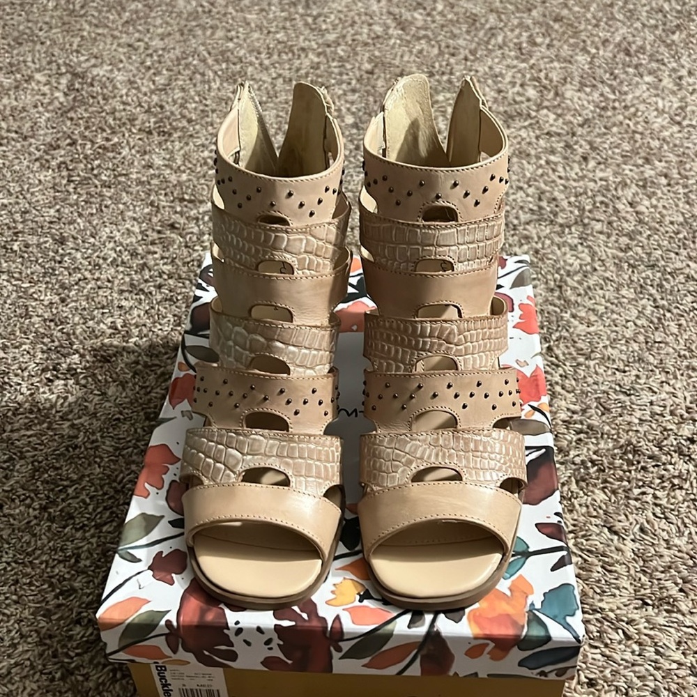 Heeled Sandal Nude Size 8
